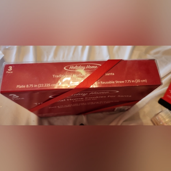 Santa's Christmas Cookies Plate Set - Red and White - Picture 3 of 4